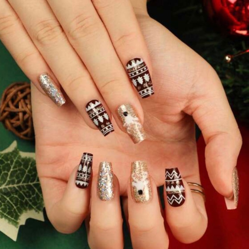Winter Press On Nails